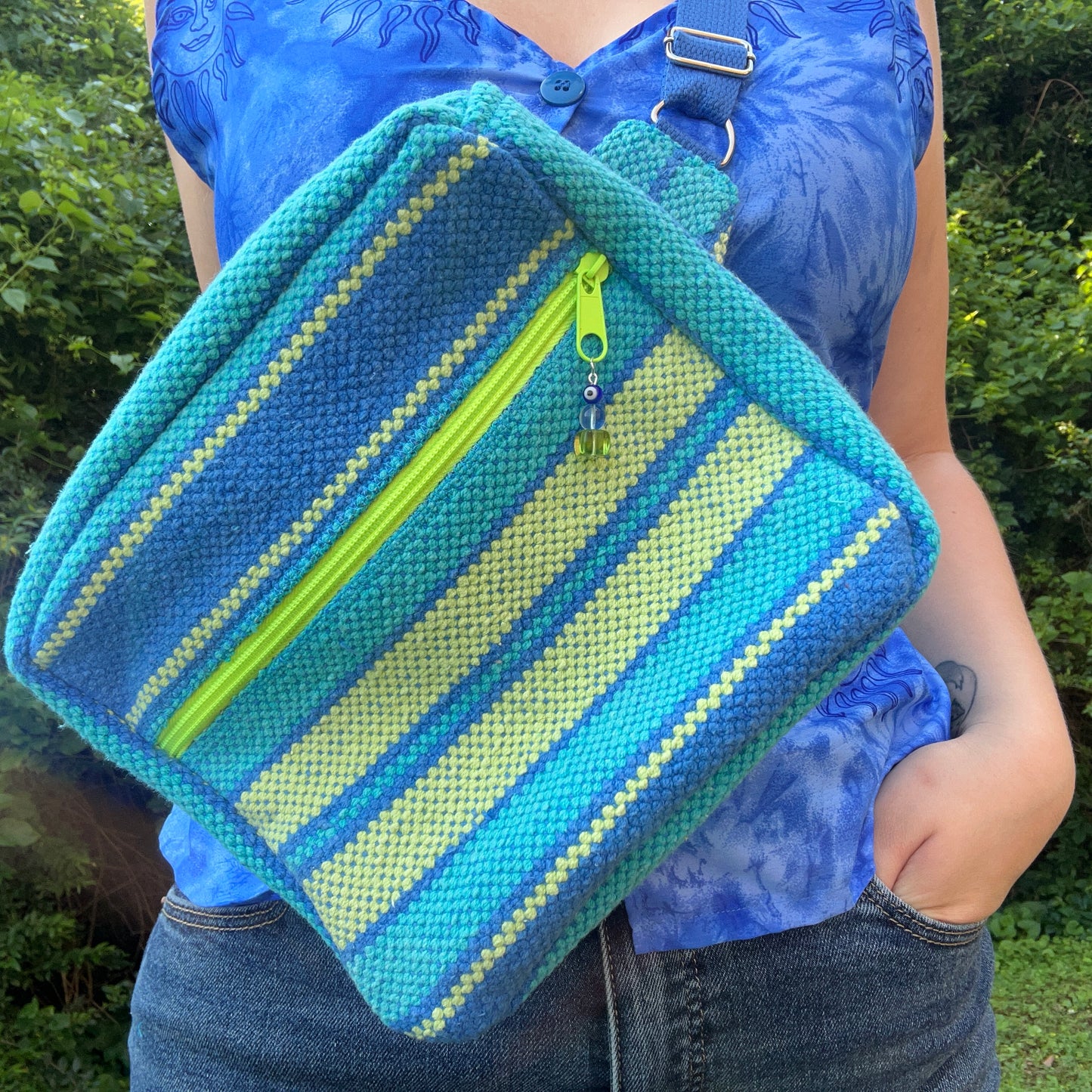 Blue/Green Woven Adjustable Bag