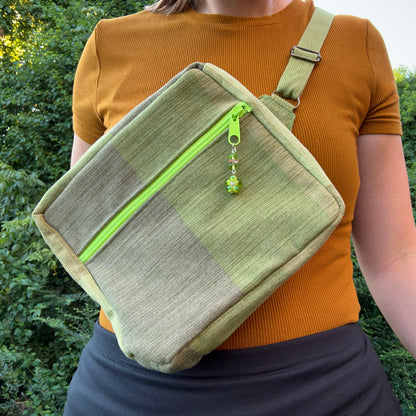 Thrifted Green Placemat Adjustable Bag